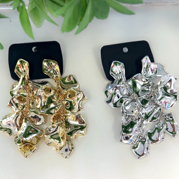 “Petals” Lightweight Dangle Fashion Earrings