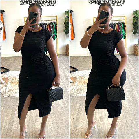 “Lauren” Black Crinkled Short Sleeve Split Midi Dress