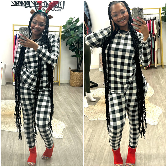 “Deck The Halls” Plaid Matching Womens Long Sleeve Pant Pajama Set