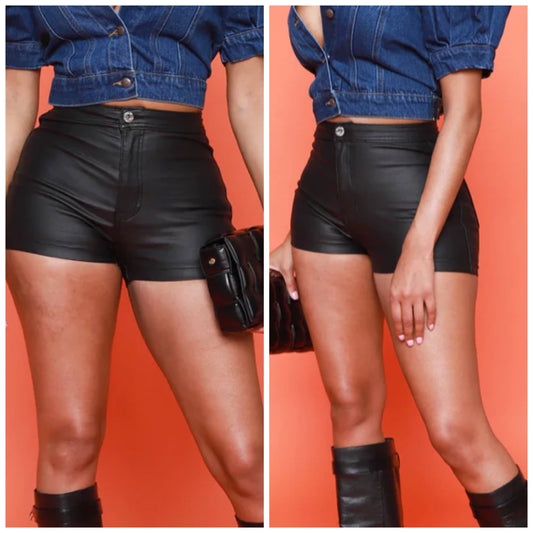 “Shorty” Black Pocket Leather Shorts